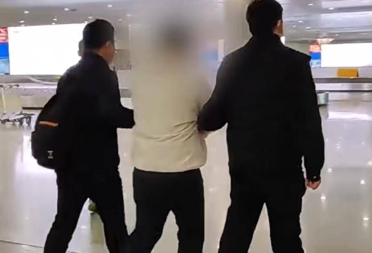 皇冠信用网如何申请_涉嫌诱骗王星出境的颜十六落网画面曝光皇冠信用网如何申请!多人曾遭遇类似骗局