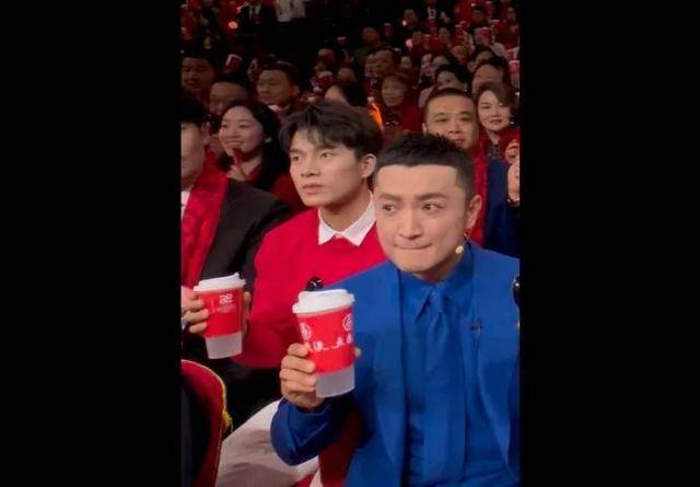 皇冠登3代理申请_今年皇冠登3代理申请,尼格买提成功了!这次,又被王菲治愈了……