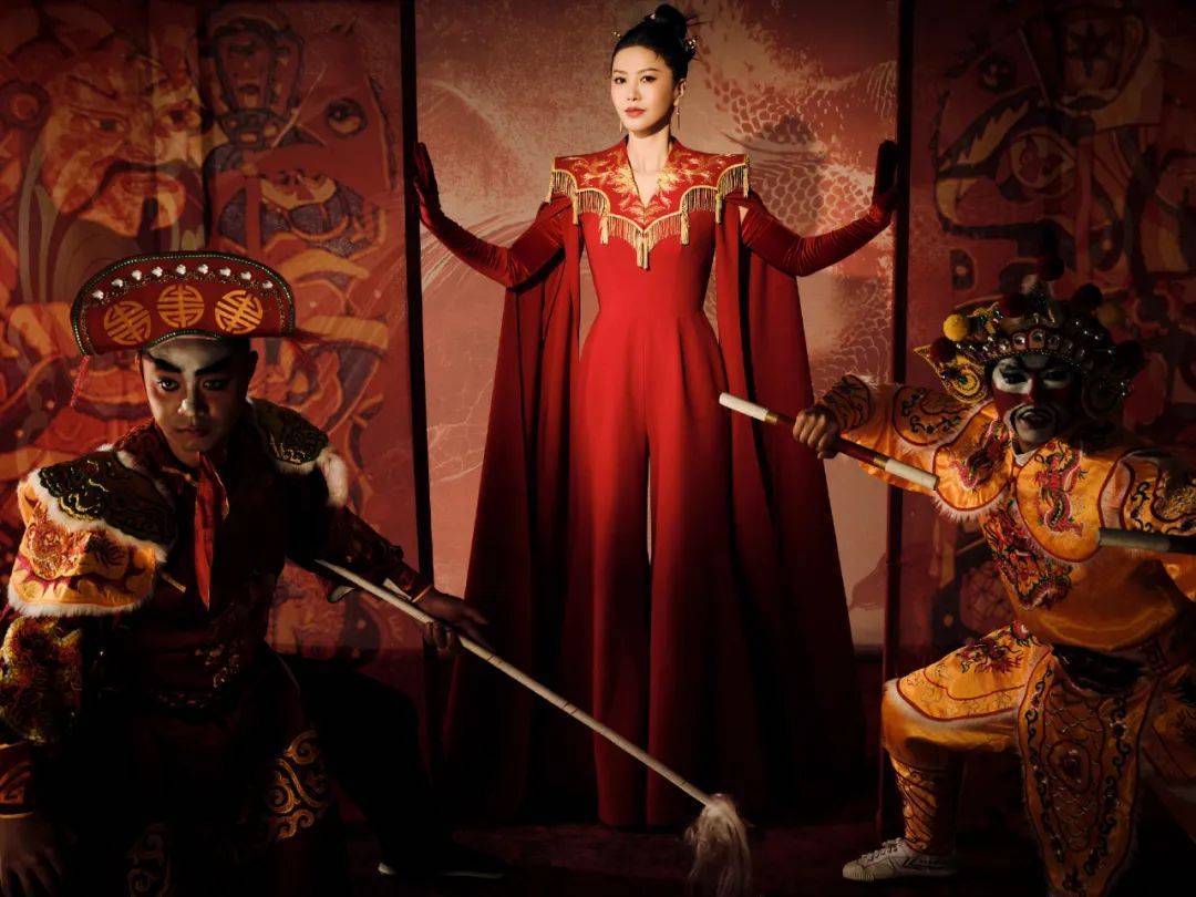 皇冠信用网平台_骑自行车赶春晚皇冠信用网平台?知名女歌手:那天路上特别堵