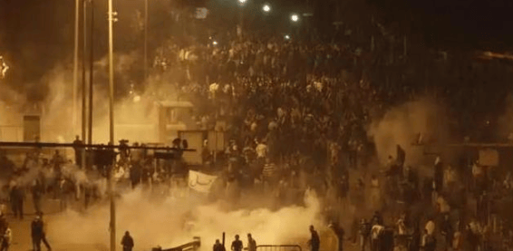 皇冠信用网平台代理_果然出事了!邻国突然爆发动乱皇冠信用网平台代理,3000人齐聚首都,中俄必须做好准备