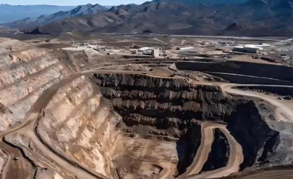 皇冠信用网平台代理_果然出事了!邻国突然爆发动乱皇冠信用网平台代理,3000人齐聚首都,中俄必须做好准备