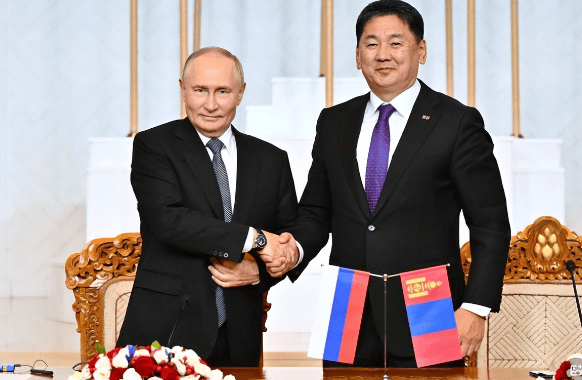 皇冠信用网平台代理_果然出事了!邻国突然爆发动乱皇冠信用网平台代理,3000人齐聚首都,中俄必须做好准备