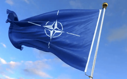 新2网址大全_俄军升起国旗!俄防长发声祝贺!泽连斯基终于认清现实新2网址大全,俄乌终于要和谈了?