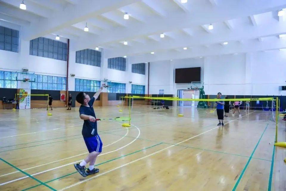 好世界杯转播时间_深圳出新规:及时整改开放度低、使用率低、满意度低的体育场馆