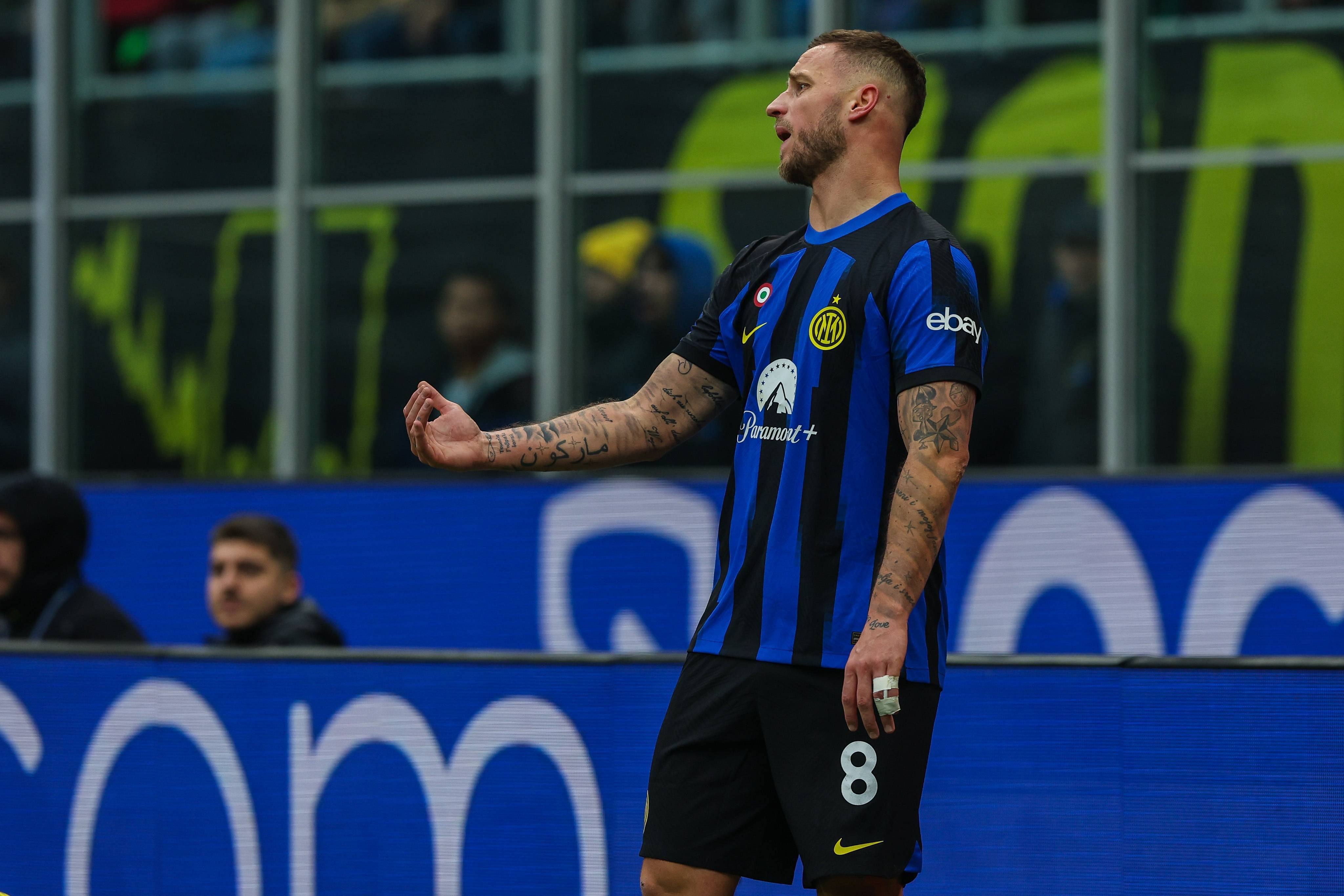 世界杯文字直播_罗体:阿瑙愿意加盟佛罗伦萨世界杯文字直播,要求为期1年半合同以及250万欧年薪