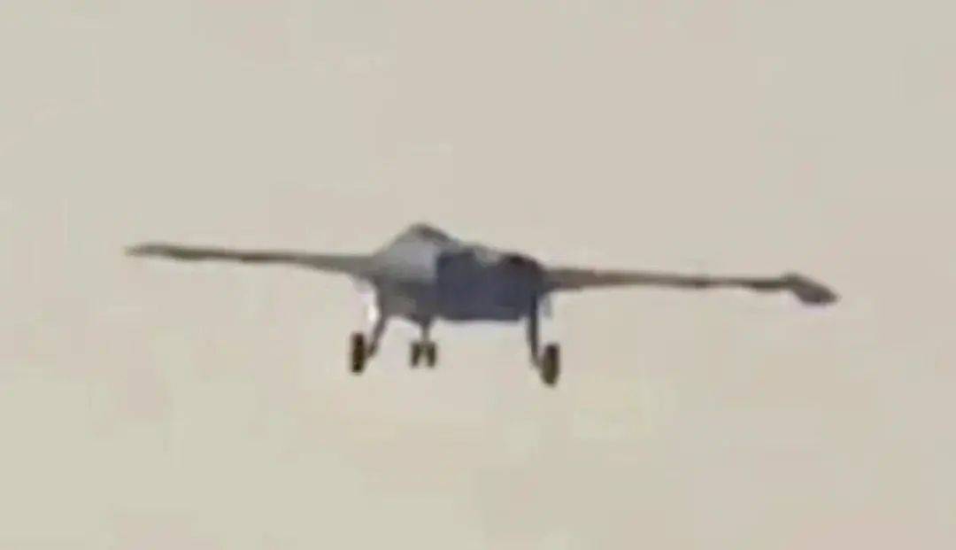 皇冠信用网代理占成_沈飞六代机震撼亮相皇冠信用网代理占成,隐身性能超预期引爆全球讨论,新军事技术如何改写空中力量格局?