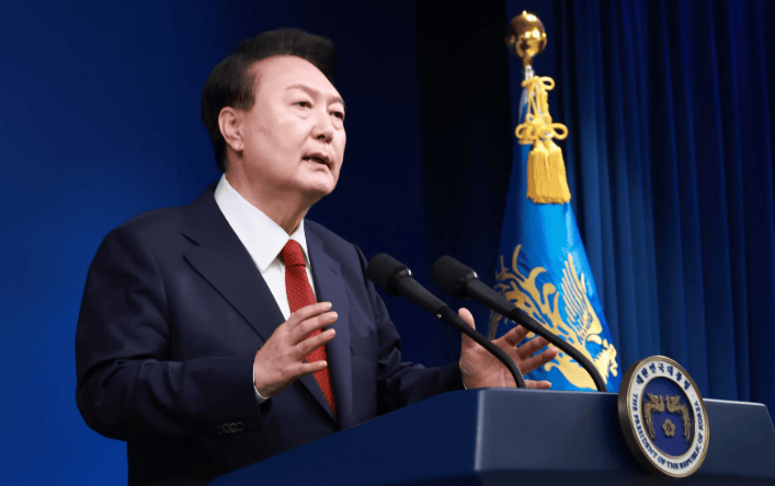 皇冠信用网账号申请_想拖中国下水?尹锡悦拿62页“证据”皇冠信用网账号申请,被中方反将一军,美军也紧急解释