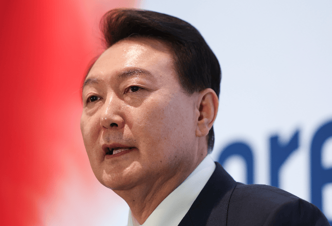 皇冠信用网账号申请_想拖中国下水?尹锡悦拿62页“证据”皇冠信用网账号申请,被中方反将一军,美军也紧急解释