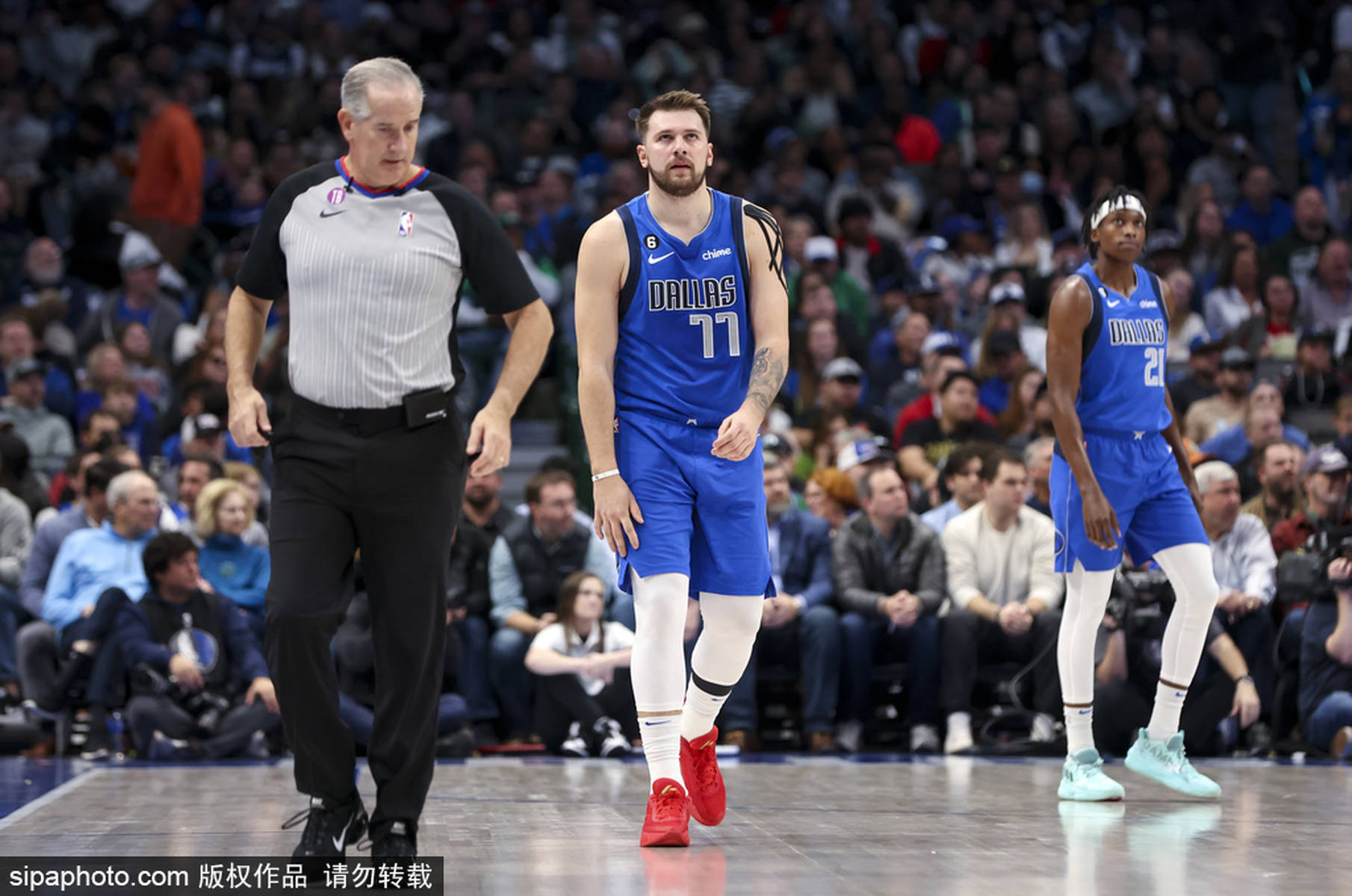 皇冠信用出租足球_卢卡浓眉互换引发NBA地震 是临时起意还是早有预谋皇冠信用出租足球?