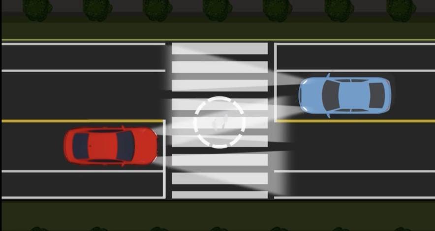 皇冠信用网怎么开户_“水已经到胸口了!”事发上海深夜皇冠信用网怎么开户,一小轿车冲进河道!紧急救援→