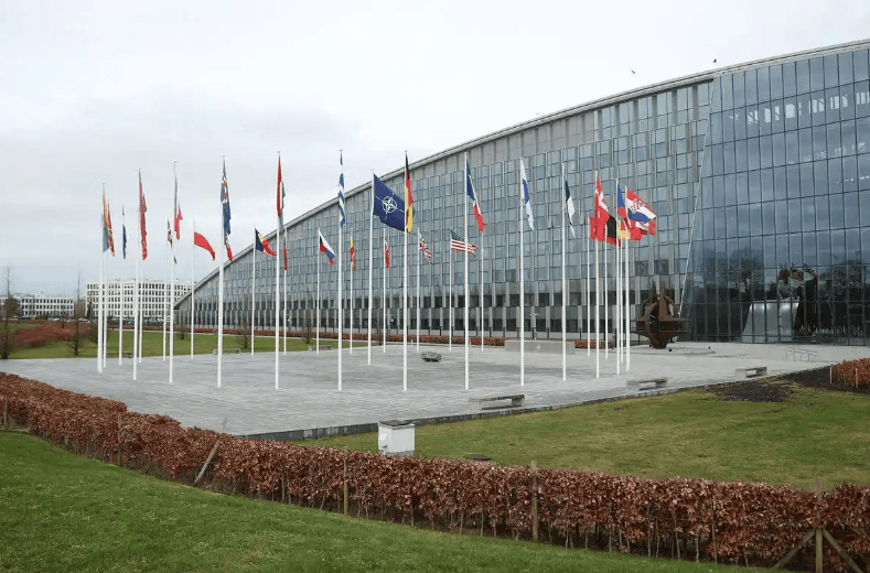 皇冠信用APP下载_俄乌局势一夜忽变?泽连斯基甩出条件皇冠信用APP下载,要把乌克兰给“卖了”