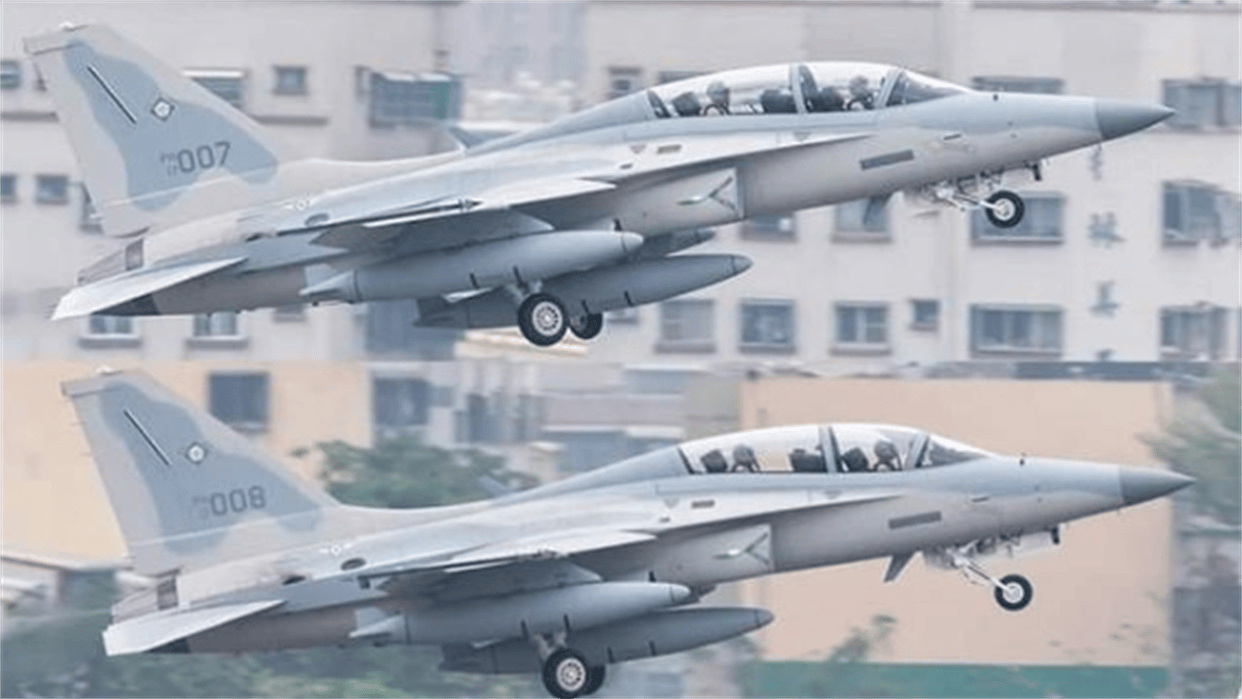 皇冠网足球_B1B战轰堂而皇之飞越黄岩岛皇冠网足球,这一次,解放军声明字少事大