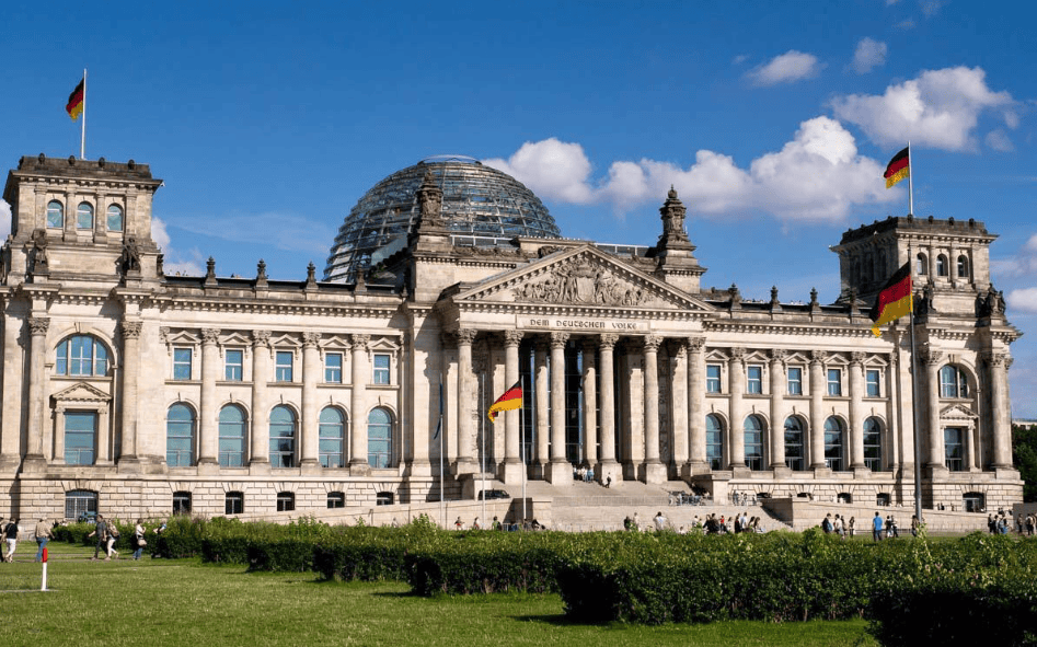 皇冠信用网如何开户_348票比345票!德国上演激烈交锋皇冠信用网如何开户,默克尔重出江湖,事情大了