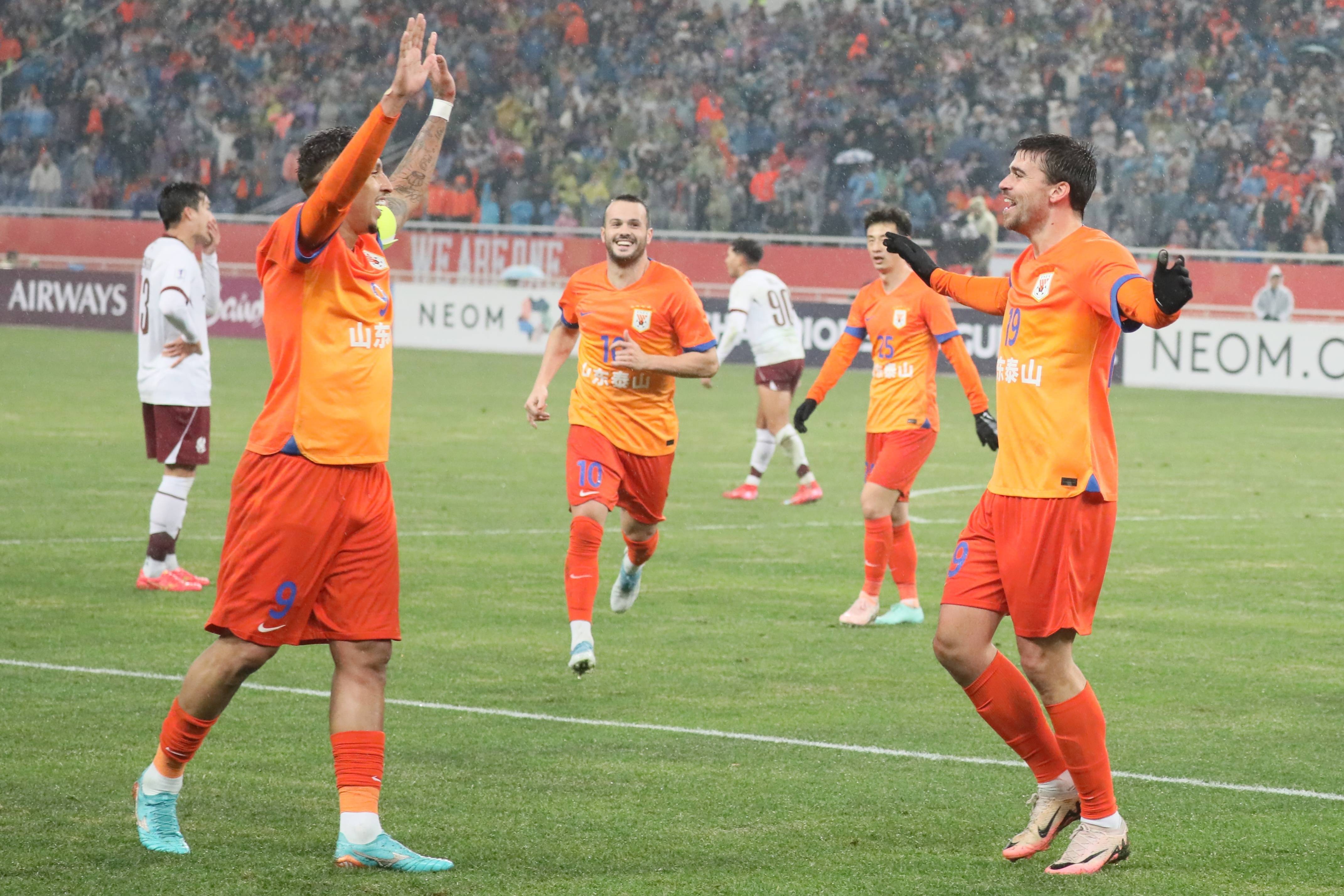 皇冠信用网注册账号_马德兴:海港引援让人费解 中超最强外援在泰山