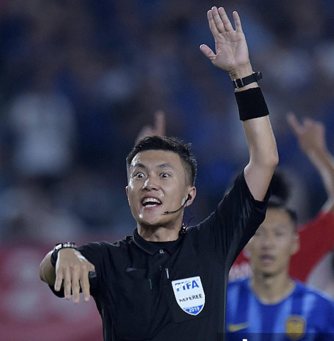 世界杯预选赛分组_U20亚洲杯中国裁判判罚出现重大错误长期依赖VAR世界杯预选赛分组,不用了就不会吹了?