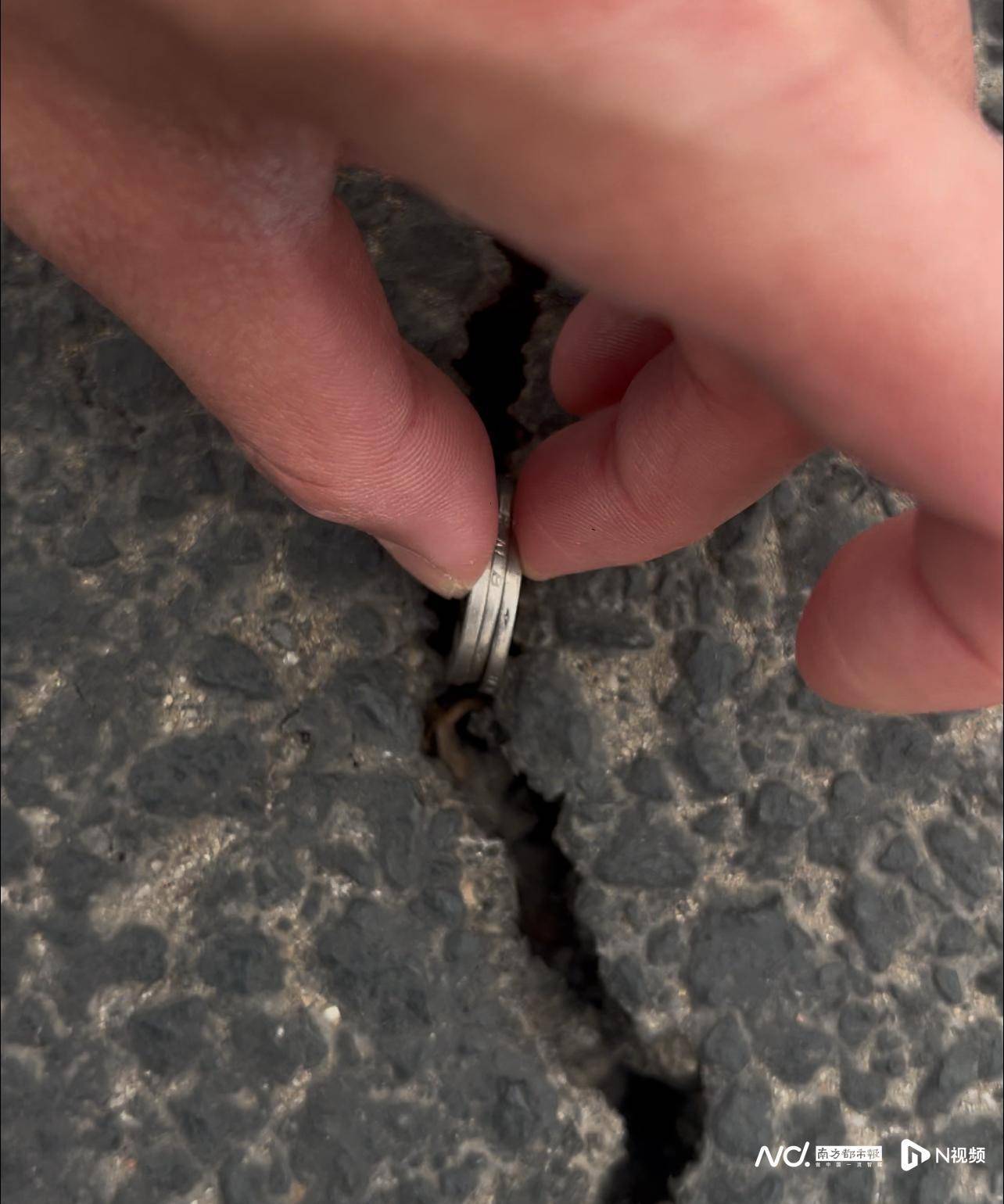 信用网怎么开户_佛山花两百万修路两百米信用网怎么开户,竣工1月现裂缝,业主方:验收合格