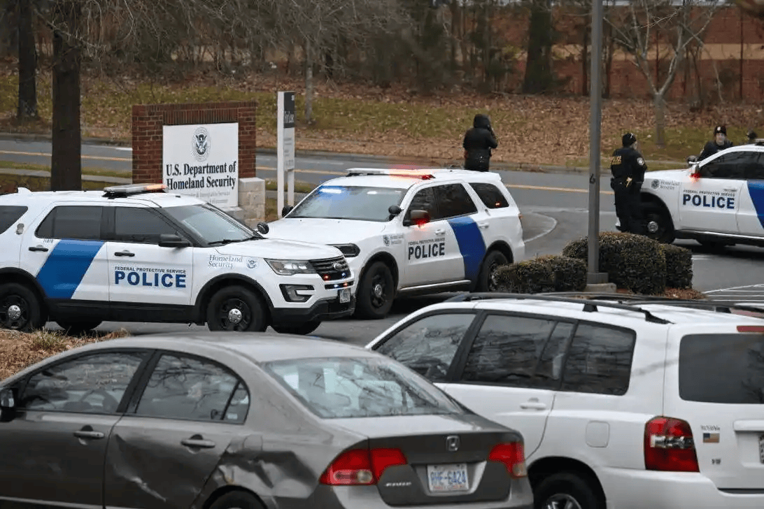 皇冠信用网在线申请_三大消息:特朗普作出罕见决定;4人被当场逮捕皇冠信用网在线申请!中国表态传遍全球