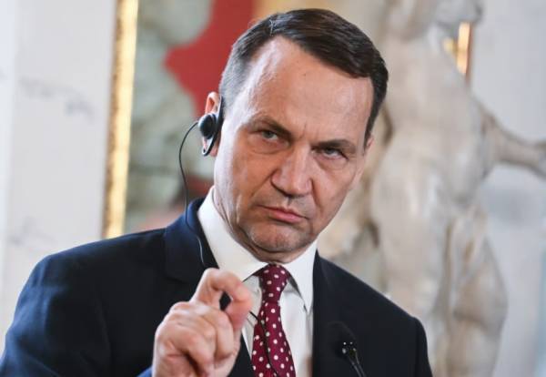 皇冠信用出租代理_波兰外长“威胁”特朗普:诺贝尔和平奖皇冠信用出租代理我们欧洲人说了算哟