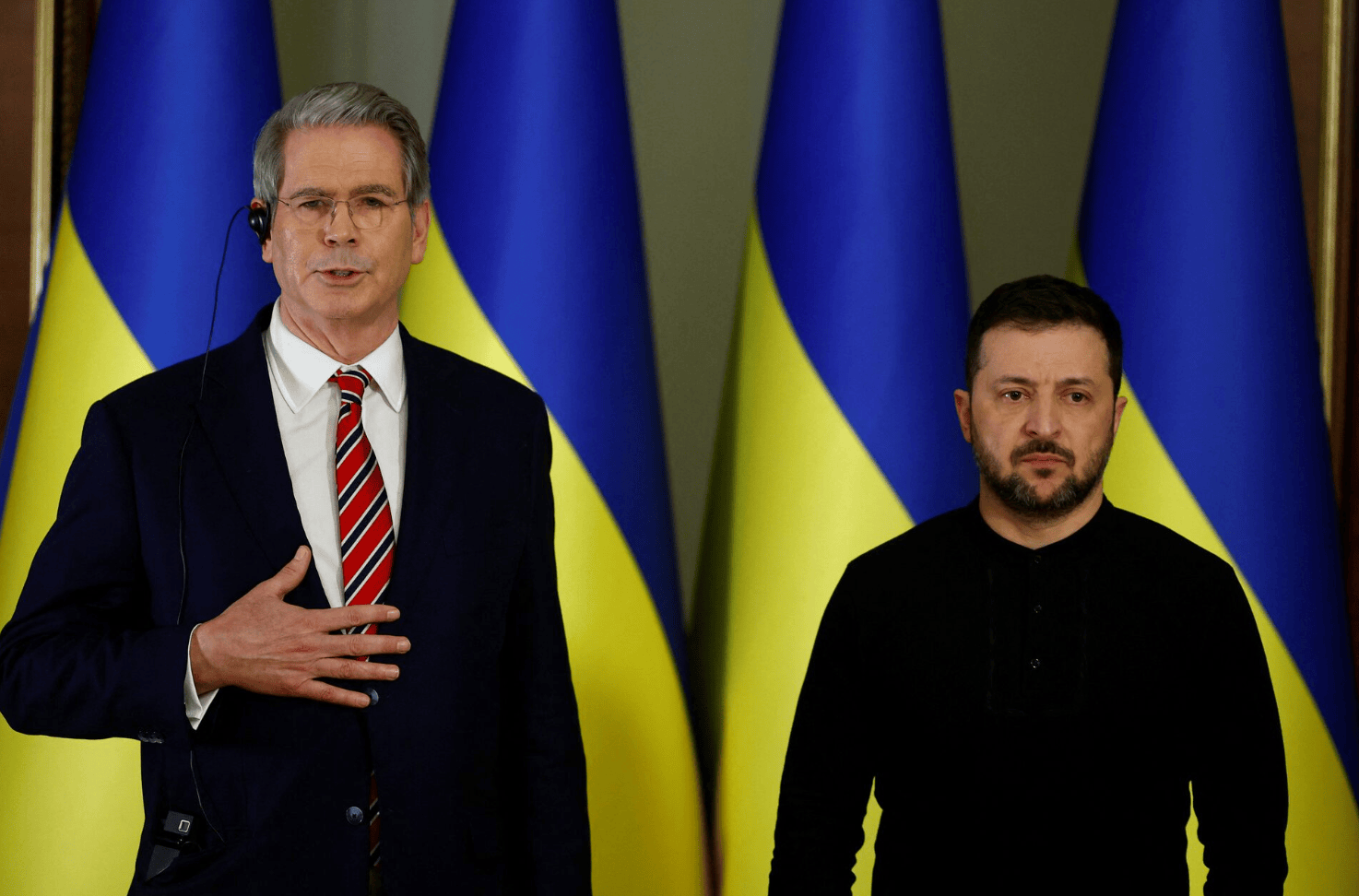 皇冠信用网账号注册_外媒爆:美国仅给泽连斯基“一小时”时间同意美方矿产协议方案