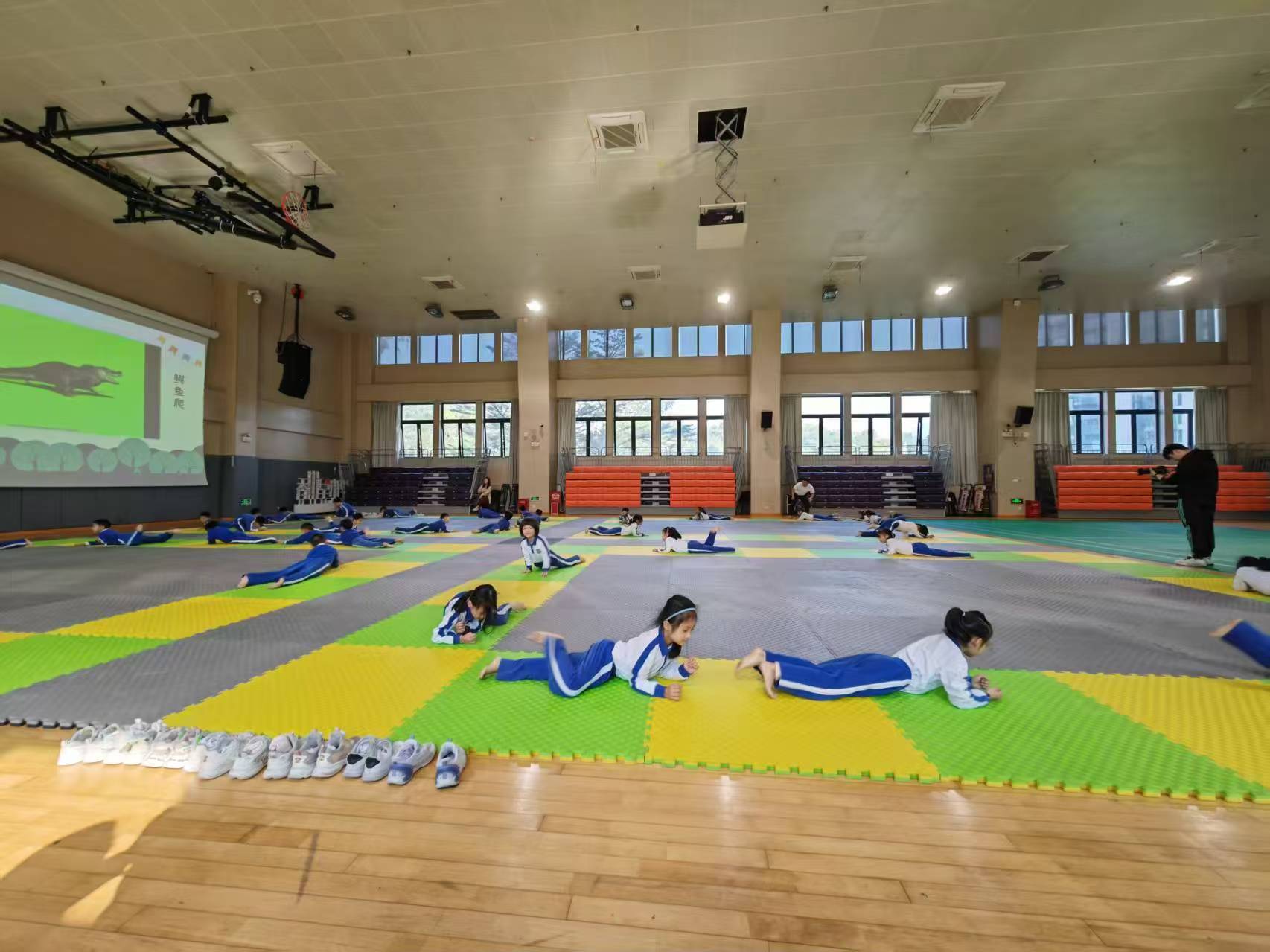 皇冠APP下载_新闻分析:深圳如何让上万中小学生摘掉“小眼镜”