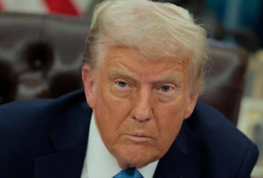 皇冠体育App下载_特朗普越玩越大皇冠体育App下载,放话吞并世界第二大国?美边境火速增兵,要动真格了