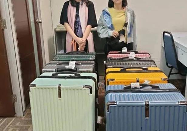 皇冠信用网开号_七个行李箱装满皇冠信用网开号,两女子想走私4300多只乌龟,吉隆坡机场被捕