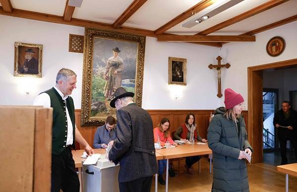 买球的正规网站_德国总理热门人选默茨:必须在美国面前捍卫欧洲利益买球的正规网站,不能被当成侏儒