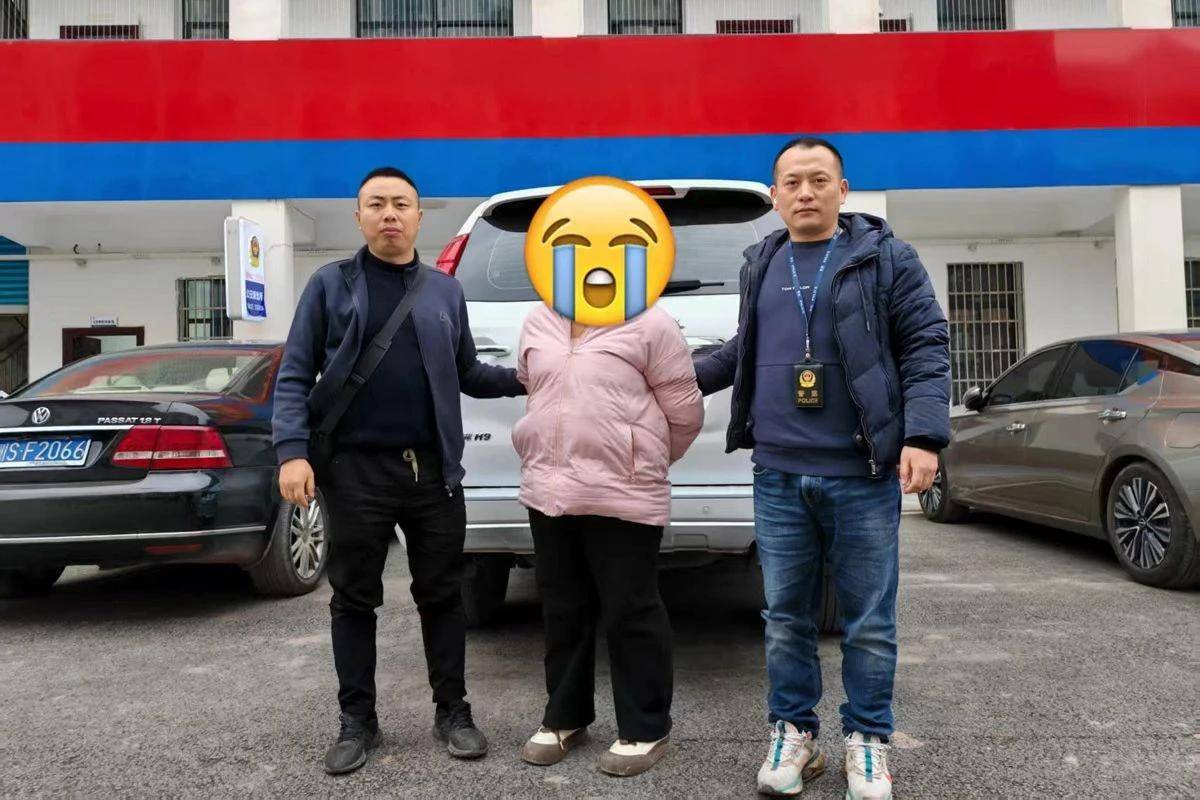 皇冠信用网在哪里注册_女子“扫楼”发现有人将钥匙藏于家门口地垫下皇冠信用网在哪里注册,进屋盗走价值4万元金银首饰被抓