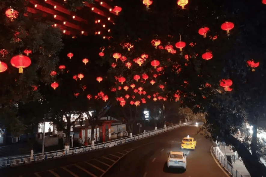 皇冠登一登二登三区别
_高速排队充电皇冠登一登二登三区别
,到家面子不保,电车真还不如土味小电驴?