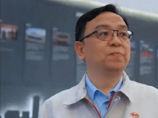 皇冠登一登二登三区别
_高速排队充电皇冠登一登二登三区别
,到家面子不保,电车真还不如土味小电驴?