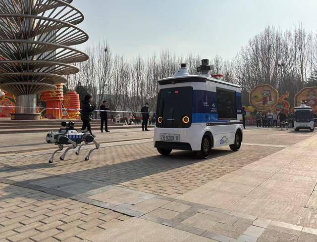 正网皇冠信用網
_机器狗在北京上路巡逻正网皇冠信用網
,大幅压缩防控盲区,效率提升3倍!