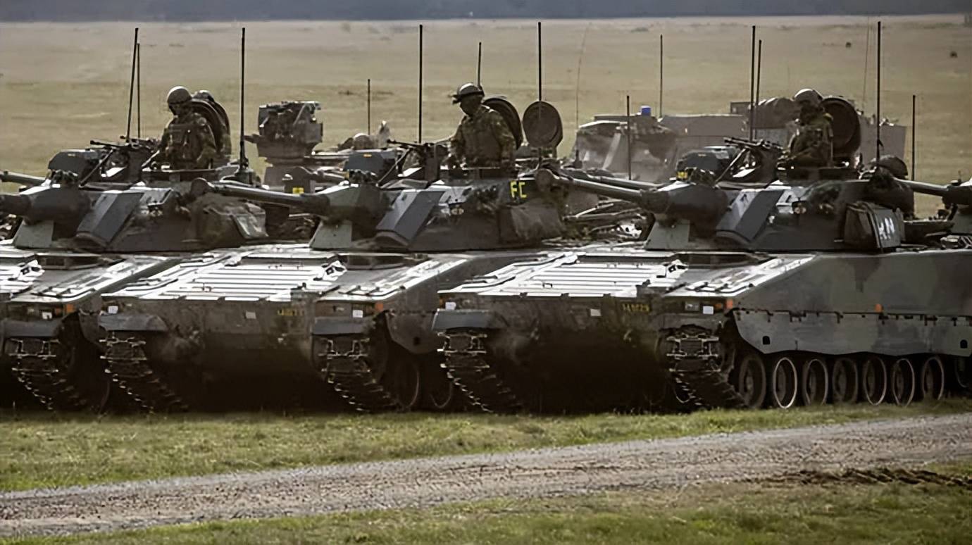 皇冠足球平台代理
_特朗普:中止所有对乌克兰的军事援助皇冠足球平台代理
!对乌军影响究竟有多大?