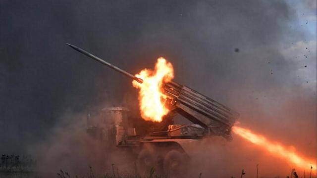 皇冠信用网登2代理_大总攻前奏！俄军火箭炮疯狂洗地皇冠信用网登2代理，关键时刻，乌方狂呼欧盟电话