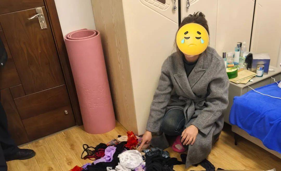 皇冠信用網注册开通
_进行淫秽表演皇冠信用網注册开通
,昆明一主播被当场抓获