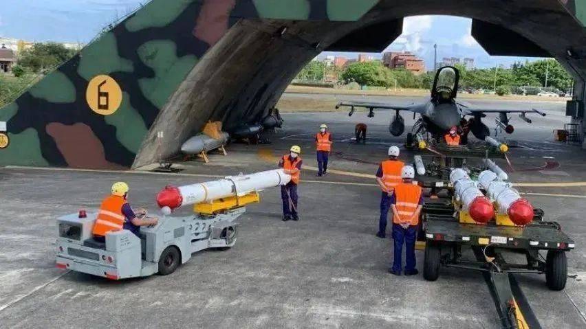 皇冠信用網可以占几成
_美高层罕见统一意见:一旦中国收回台湾皇冠信用網可以占几成
,美国只剩一条路能走