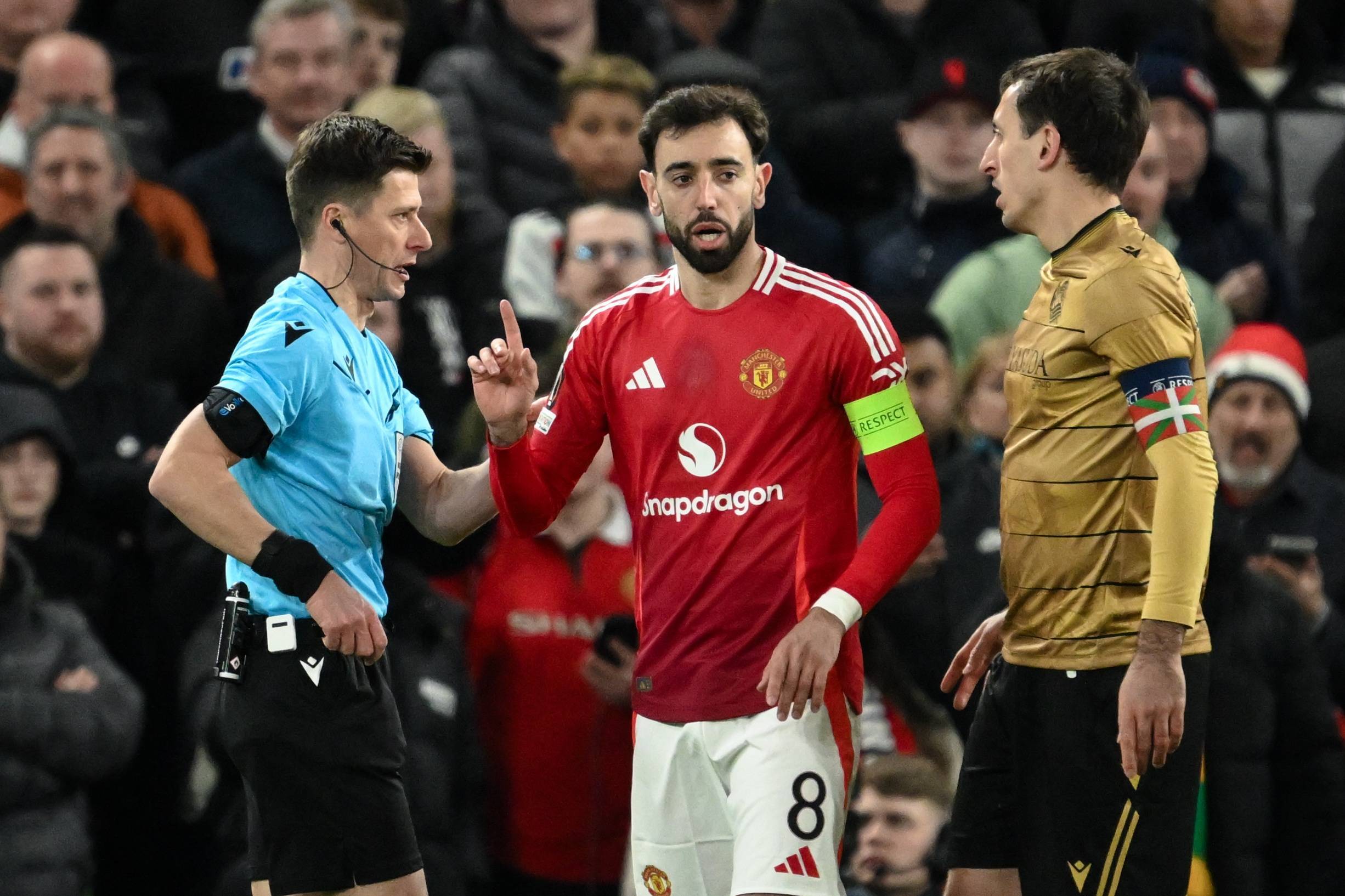 皇冠信用网开号
_曼联vs皇社3点1红!西媒:主裁将被停哨皇冠信用网开号
,欧足联认为他有3次大错