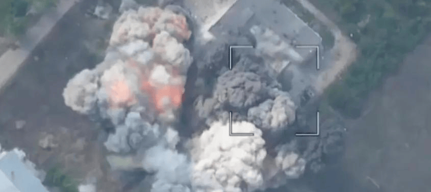 皇冠信用網登3出租
_快刀斩乱麻!俄军在库尔斯克放大招:3吨炸弹砸下皇冠信用網登3出租
,堵死乌军退路