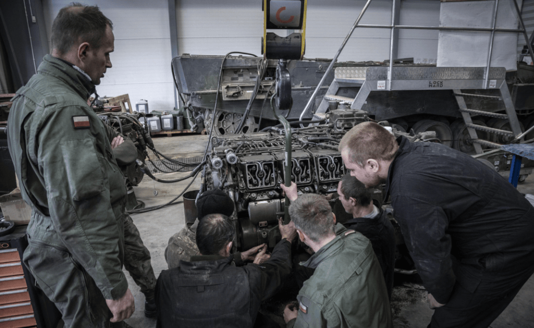 皇冠信用網庄家
_难怪特朗普出面求情皇冠信用網庄家
,库尔斯克真有“大鱼”!30名北约军官被困,普京给不给活路?