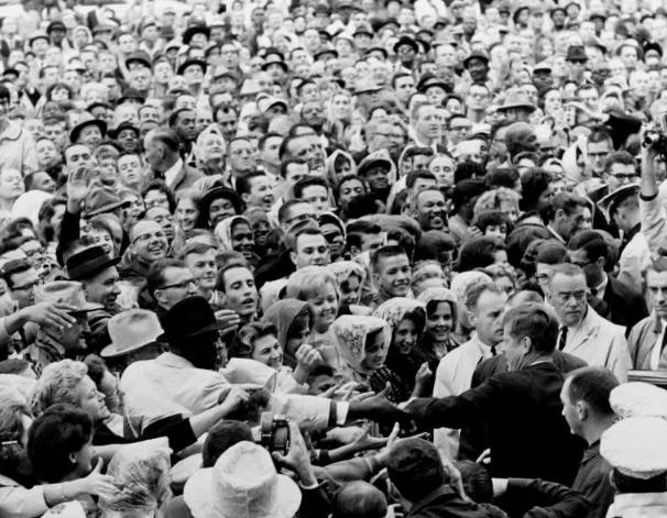 皇冠信用额度_特朗普公布肯尼迪遇刺相关文件皇冠信用额度,凶手一年前就有刺杀意图