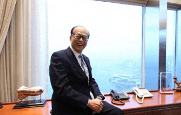 皇冠信用盘_中美决战来了?97岁李嘉诚赌输皇冠信用盘,中方直接反将一军,贸易冲突逆转