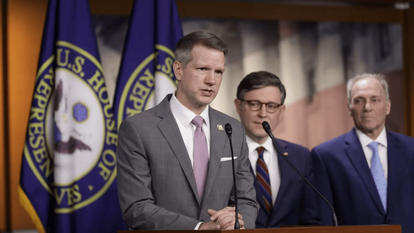 皇冠信用網开户
_骆家辉:排除中国学生会削弱美国在科技创新领域的领导地位皇冠信用網开户
,当心弄巧成拙