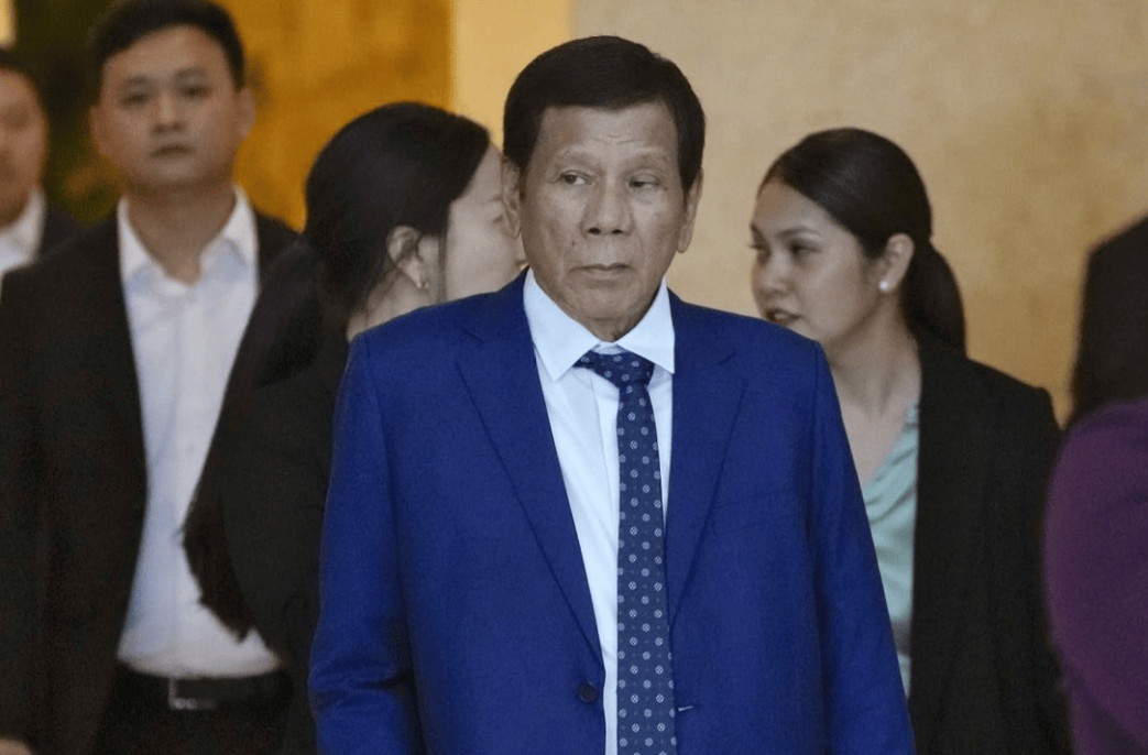 皇冠信用網登2
_杜特尔特被捕引民愤皇冠信用網登2
,南部菲军突然倒戈,小马科斯没想到,亲姐也要“大义灭亲”!