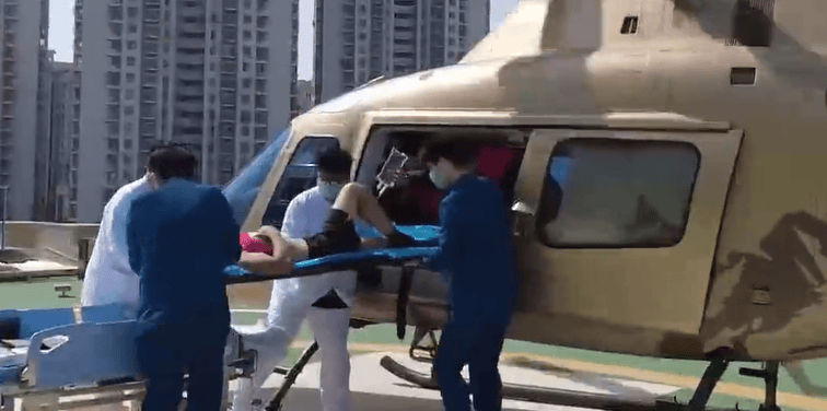 皇冠信用网开户
_无锡马拉松一选手突发心脏骤停皇冠信用网开户
!直升机紧急救援