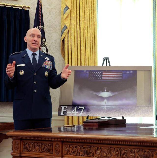 皇冠体育App下载
_美国六代机F-47秘密试飞5年皇冠体育App下载
,竟暗藏歼20同款设计?美媒很悲观