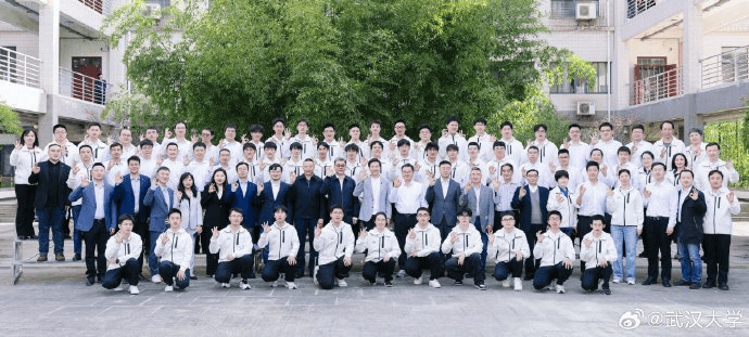 皇冠信用網占成代理_雷军回应如何保持好身材：英语不好已经让母校“蒙羞”皇冠信用網占成代理，不能再形象欠佳