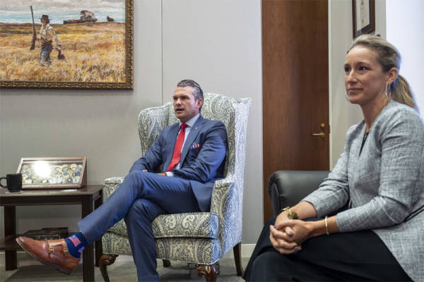 怎么申请皇冠信用網代理
_美媒曝光:美防长赫格塞思两次携妻出席与外军高层的“敏感会谈”