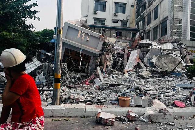 皇冠信用網代理如何注册
_“相当于约一千颗原子弹”皇冠信用網代理如何注册
!强震后的缅甸曼德勒40℃高温