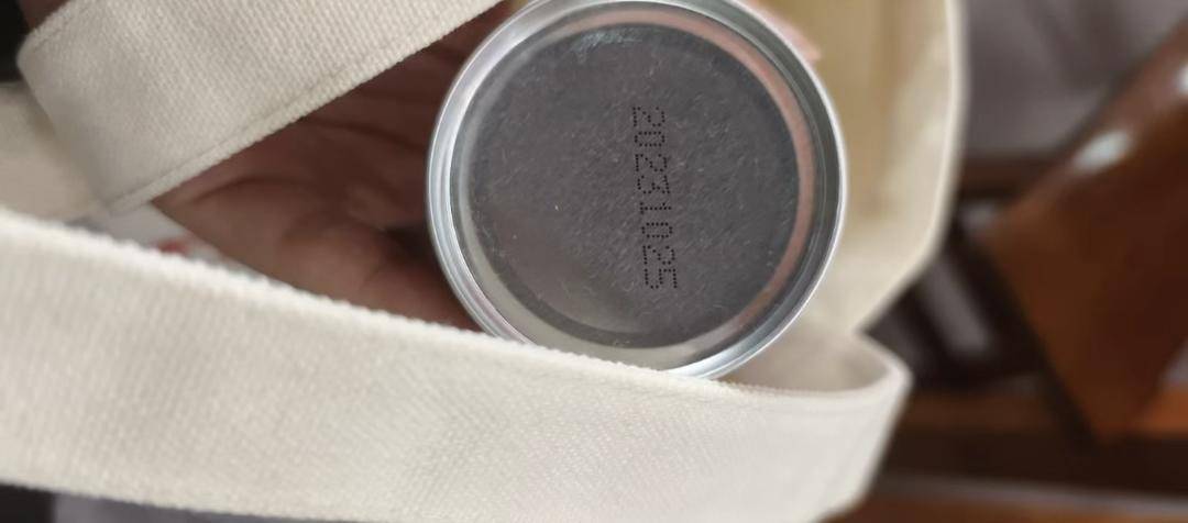 皇冠信用網代理平台
_选手吐槽“2025武当山越野赛”所发饮料仅剩1月保质期 组委会回应:很多事一言难尽|封面深镜