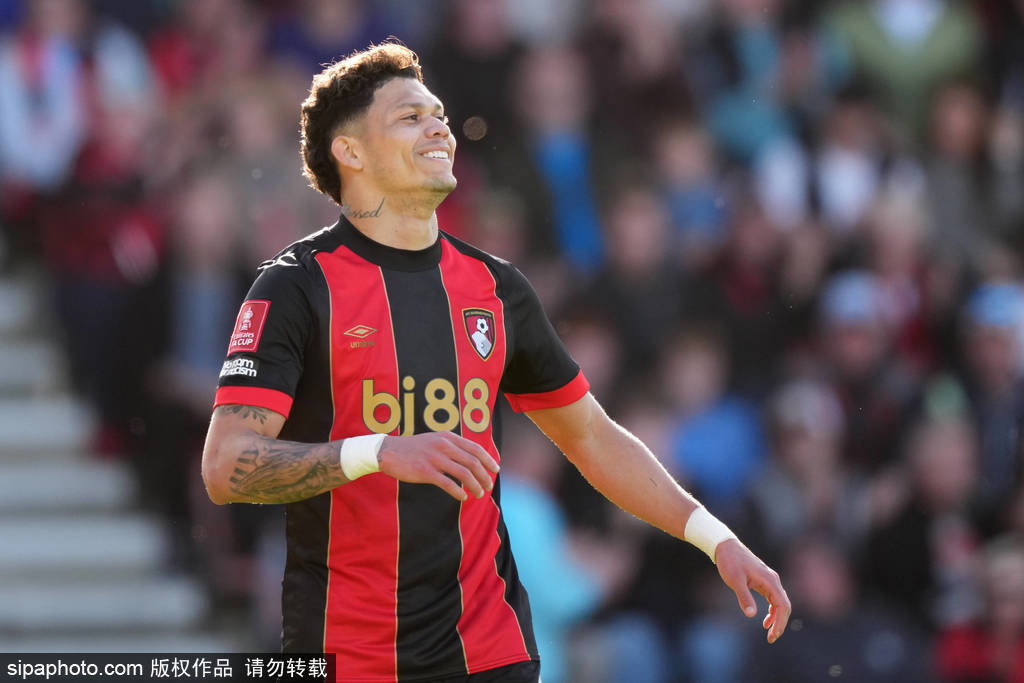 皇冠信用網账号注册
_足总杯-哈兰德破门+失点+伤退 曼城2-1伯恩茅斯晋级4强