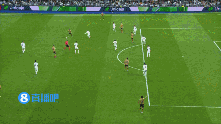 皇冠信用哪里申请
_90分钟战报-皇马3-4皇社总分4-4 维尼修斯两助攻+失单刀